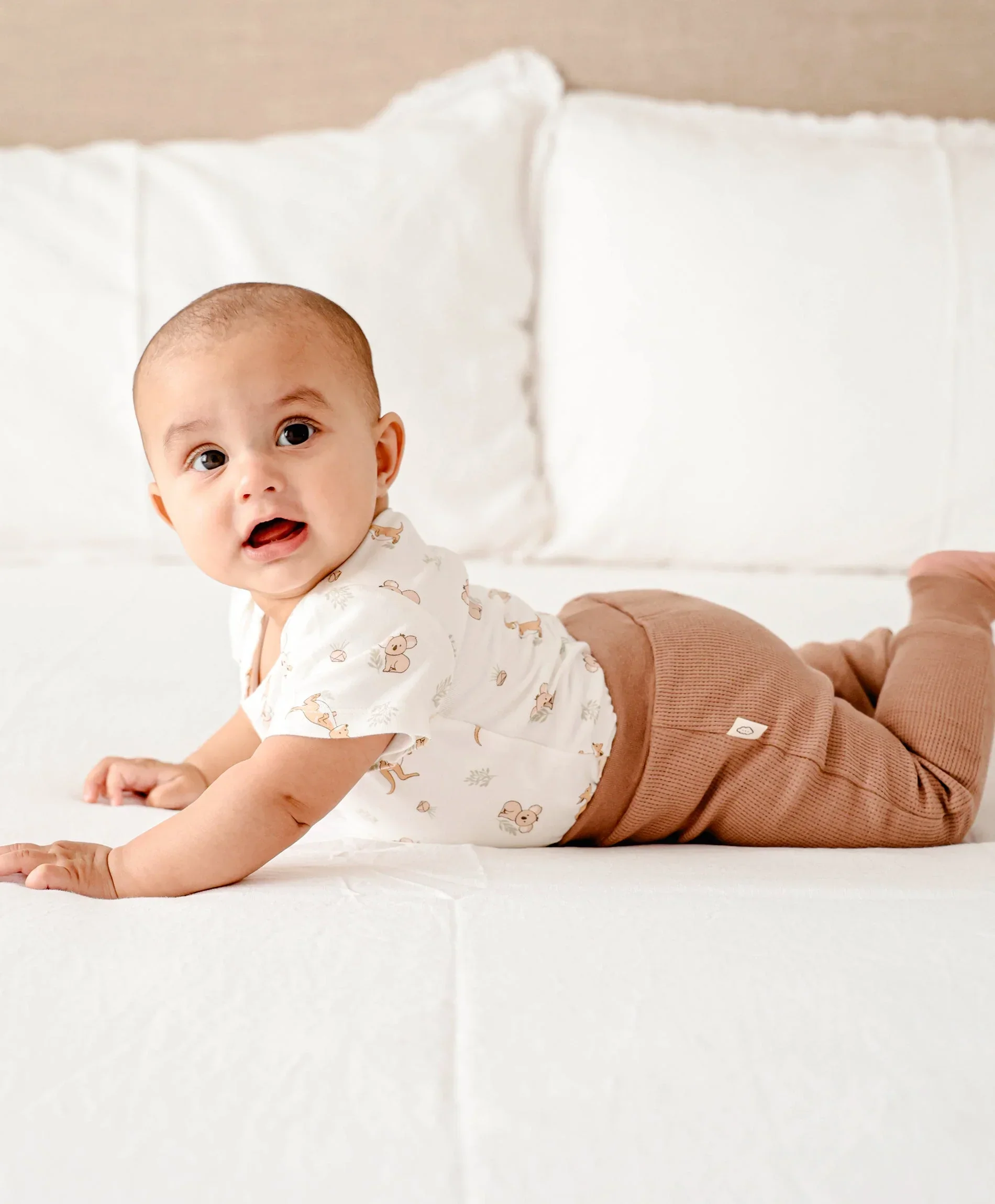 Bamboo Short Sleeve Bodysuit - Kangaroo & Koala - Image 4